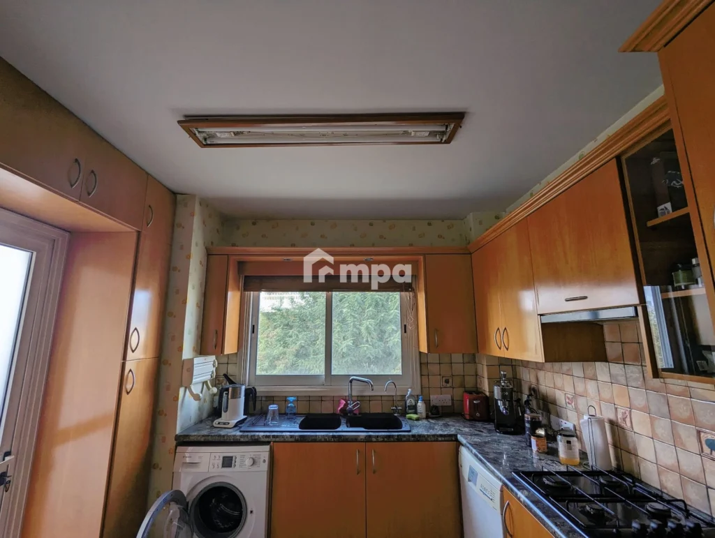 4 Bedroom Apartment for Rent in Agioi Omologites, Nicosia District
