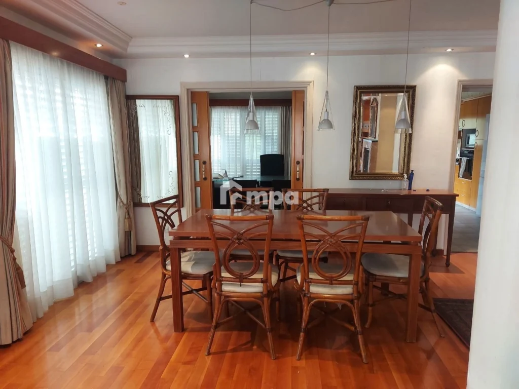 4 Bedroom Apartment for Rent in Agioi Omologites, Nicosia District