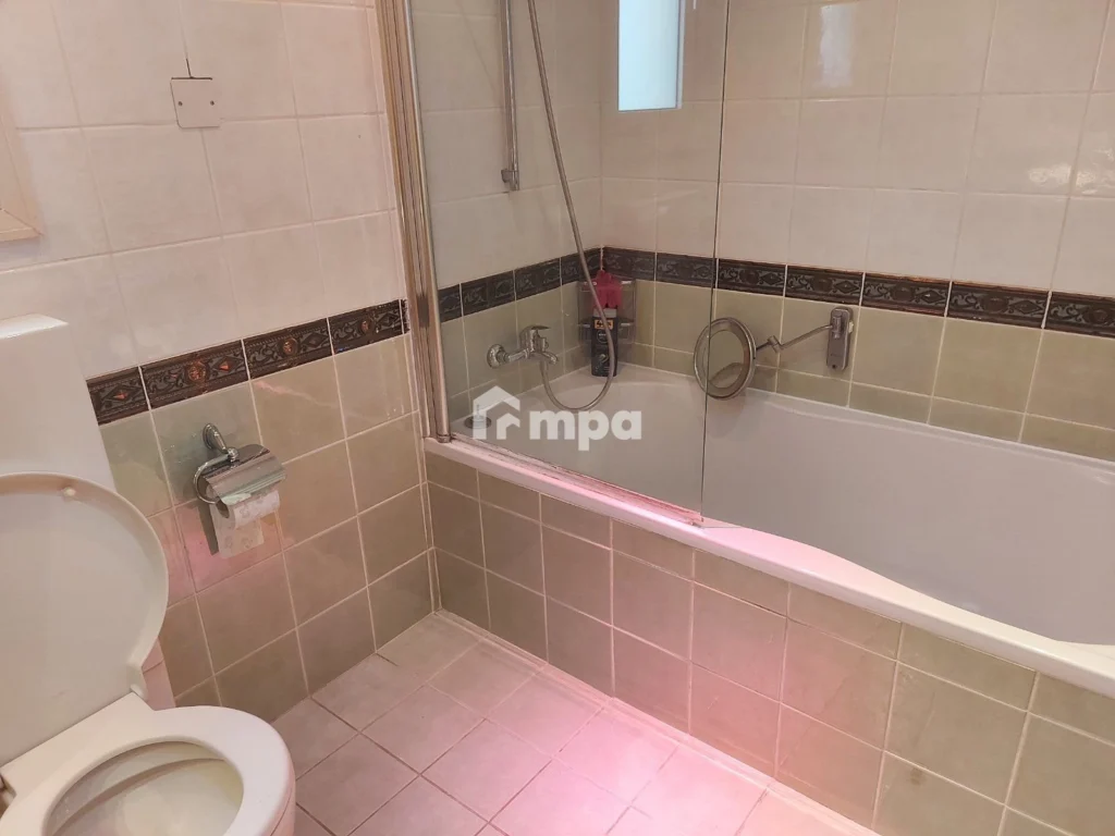 4 Bedroom Apartment for Rent in Agioi Omologites, Nicosia District