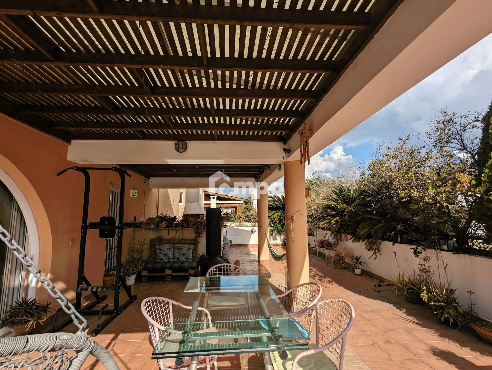 4 Bedroom Apartment for Rent in Agioi Omologites, Nicosia District