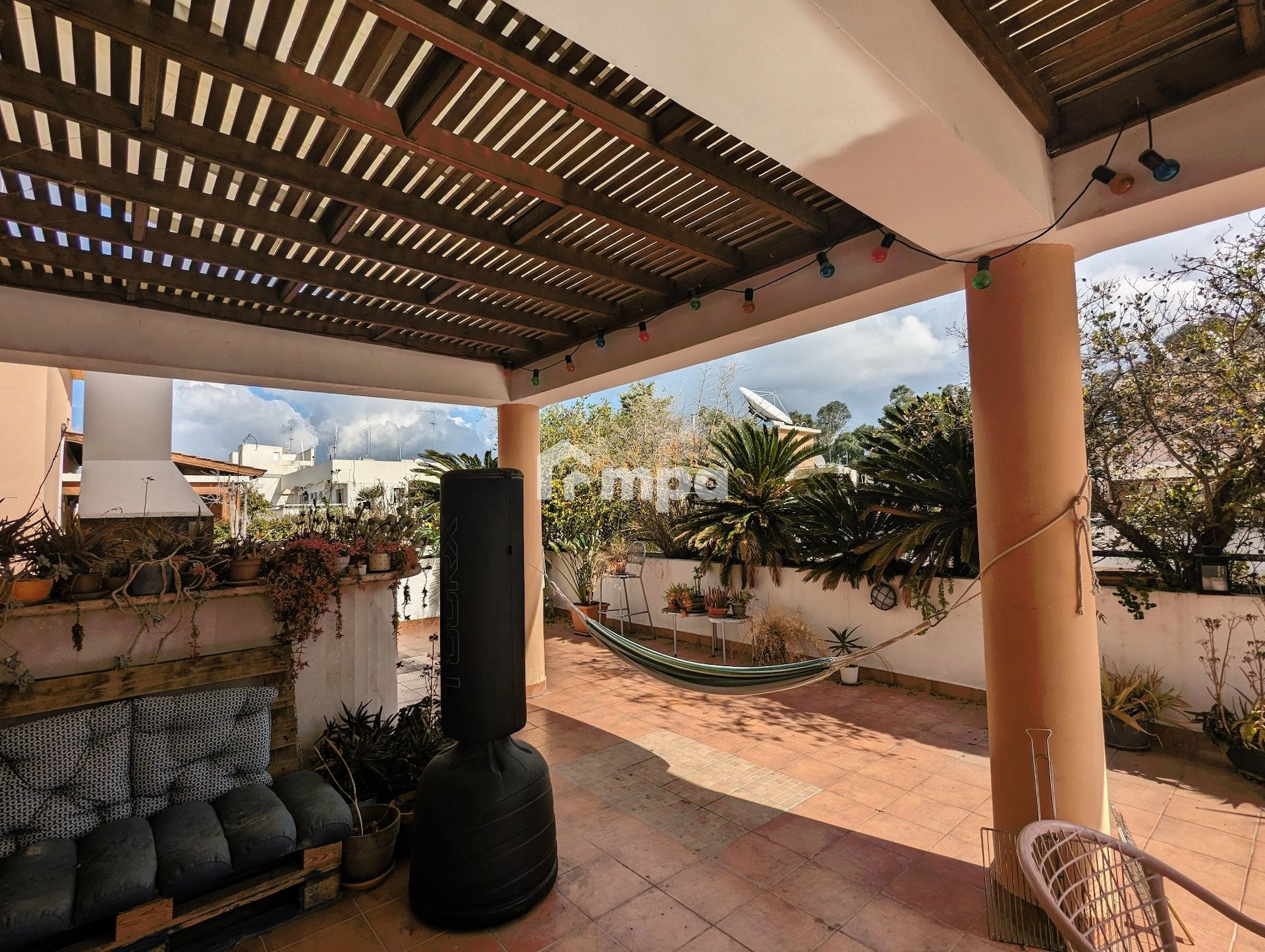 4 Bedroom Apartment for Rent in Agioi Omologites, Nicosia District