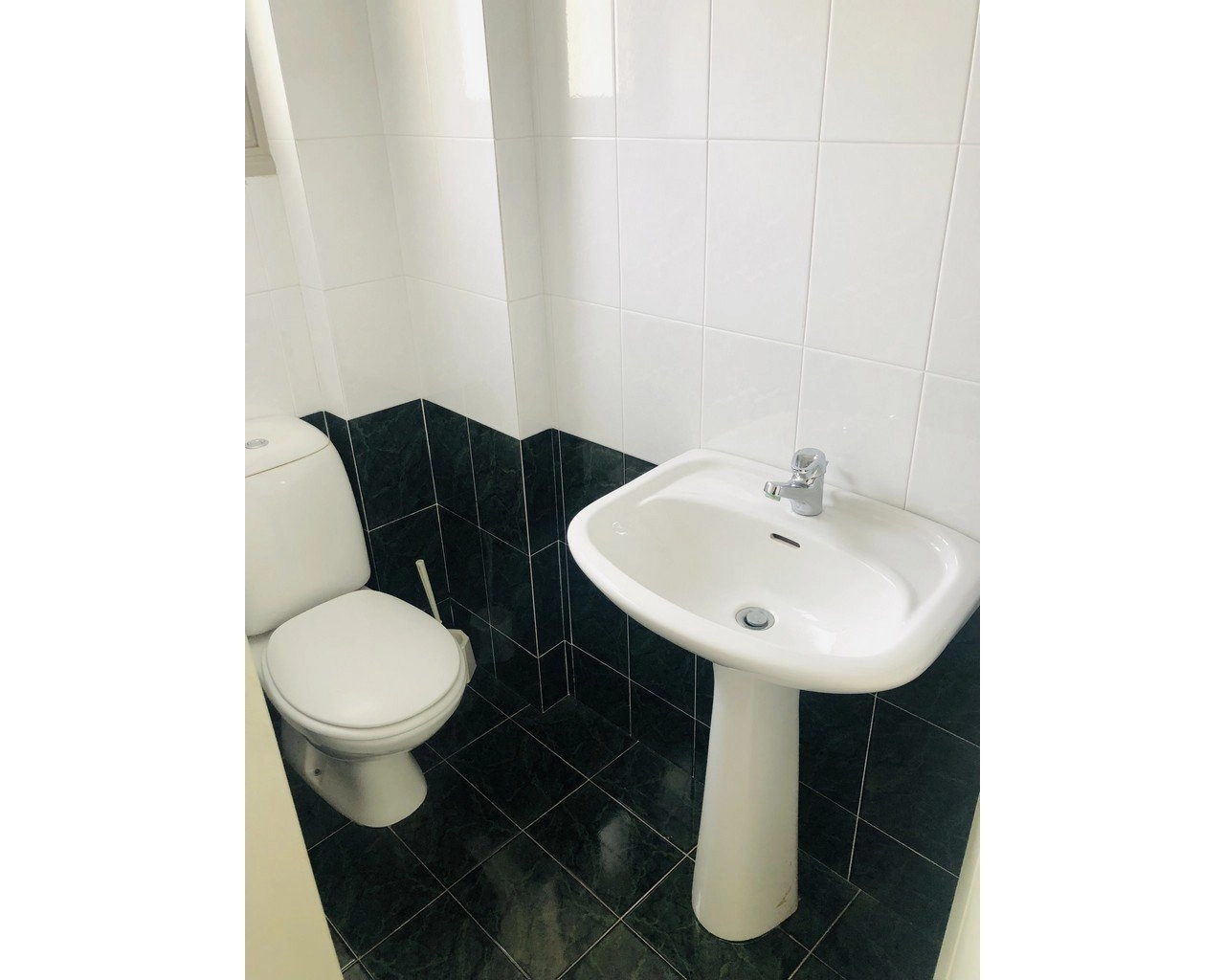 1671m² Building for Sale in Limassol – Neapolis