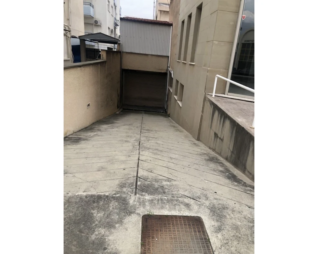 1671m² Building for Sale in Limassol – Neapolis