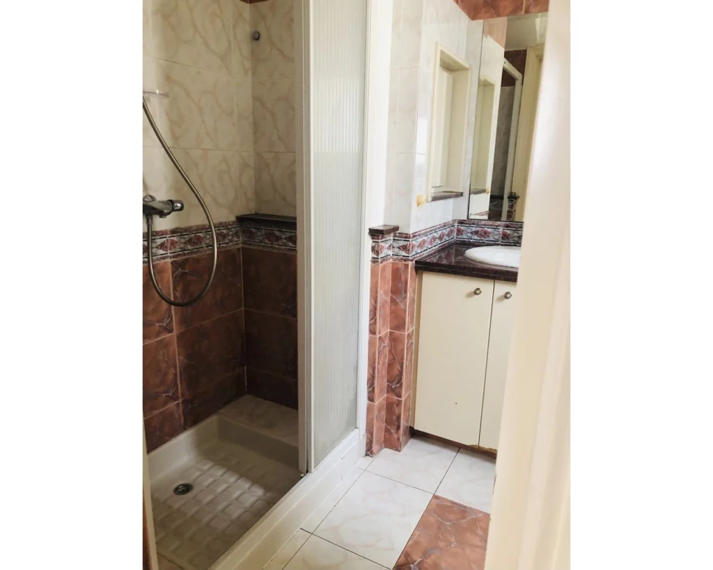 1671m² Building for Sale in Limassol – Neapolis