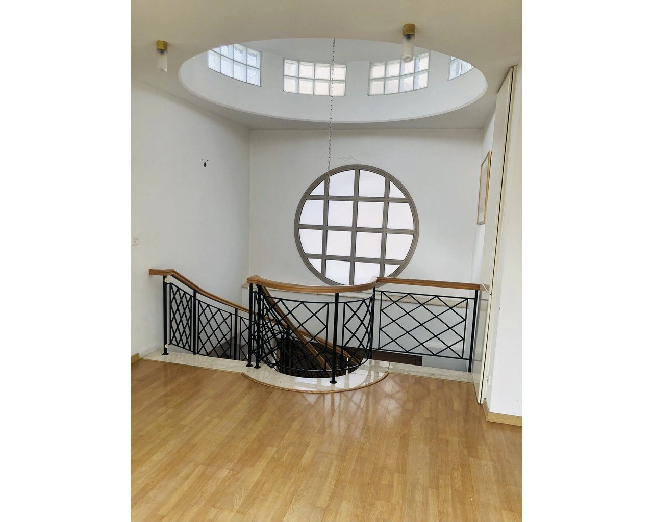 1671m² Building for Sale in Limassol – Neapolis