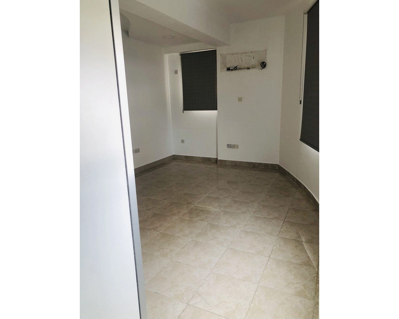 1671m² Building for Sale in Limassol – Neapolis