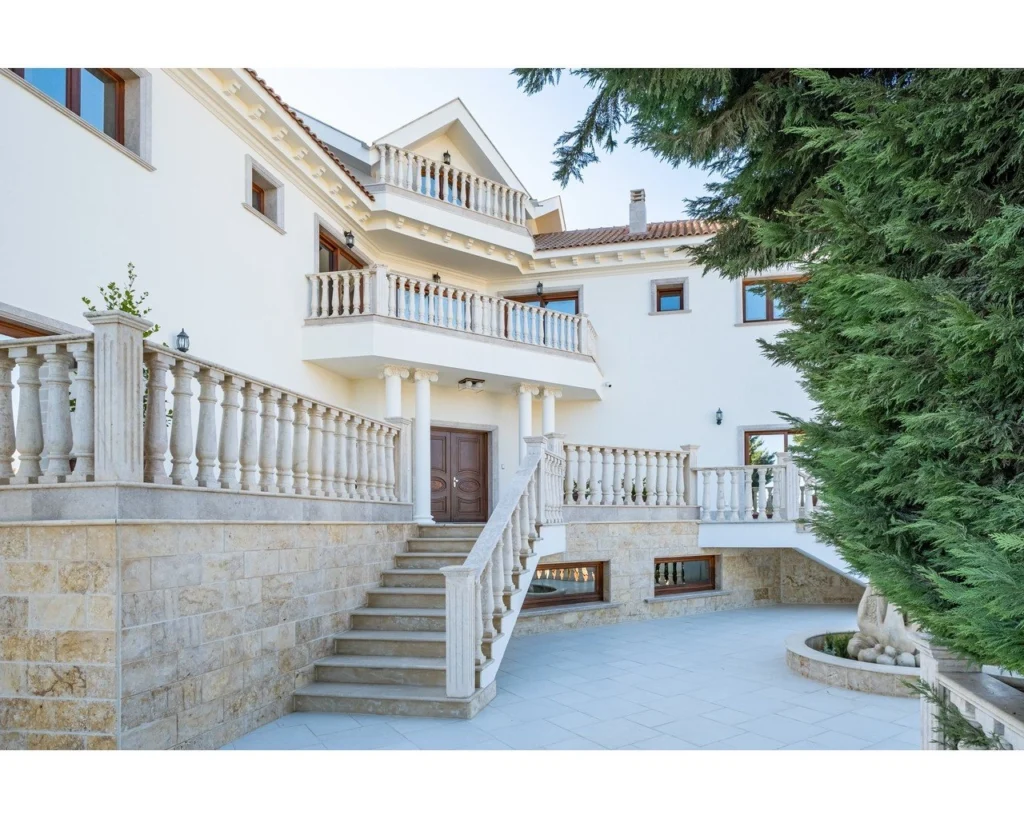 6+ Bedroom House for Sale in Mouttagiaka, Limassol District