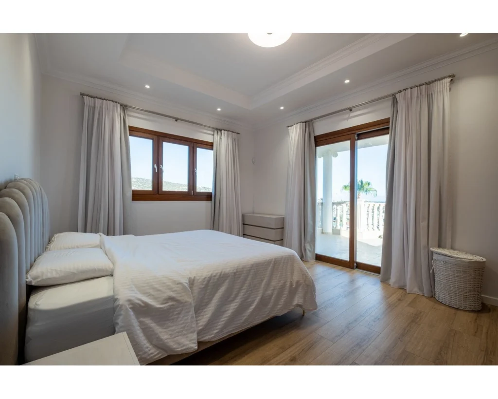 6+ Bedroom House for Sale in Mouttagiaka, Limassol District