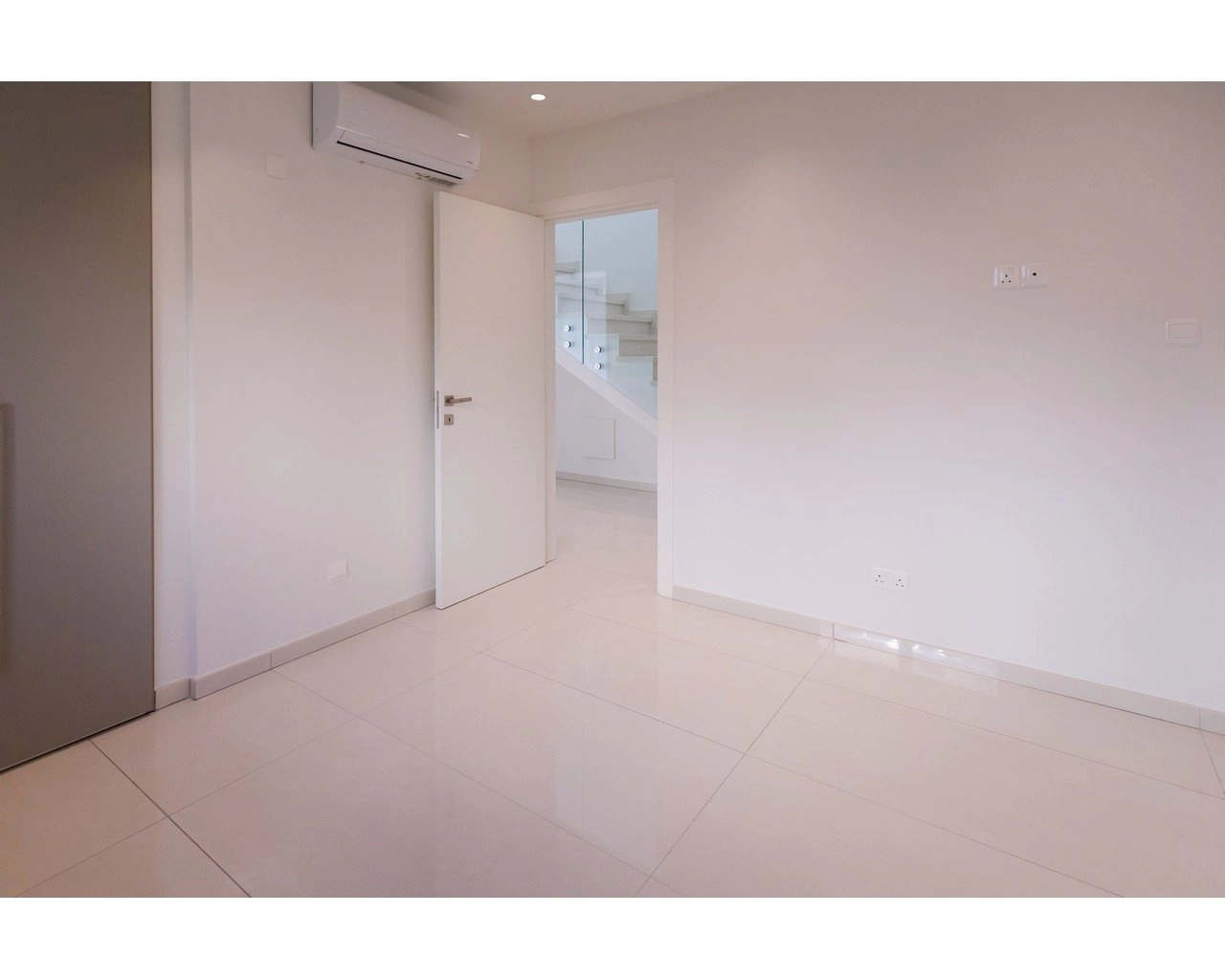 2 Bedroom Apartment for Sale in Germasogeia, Limassol District