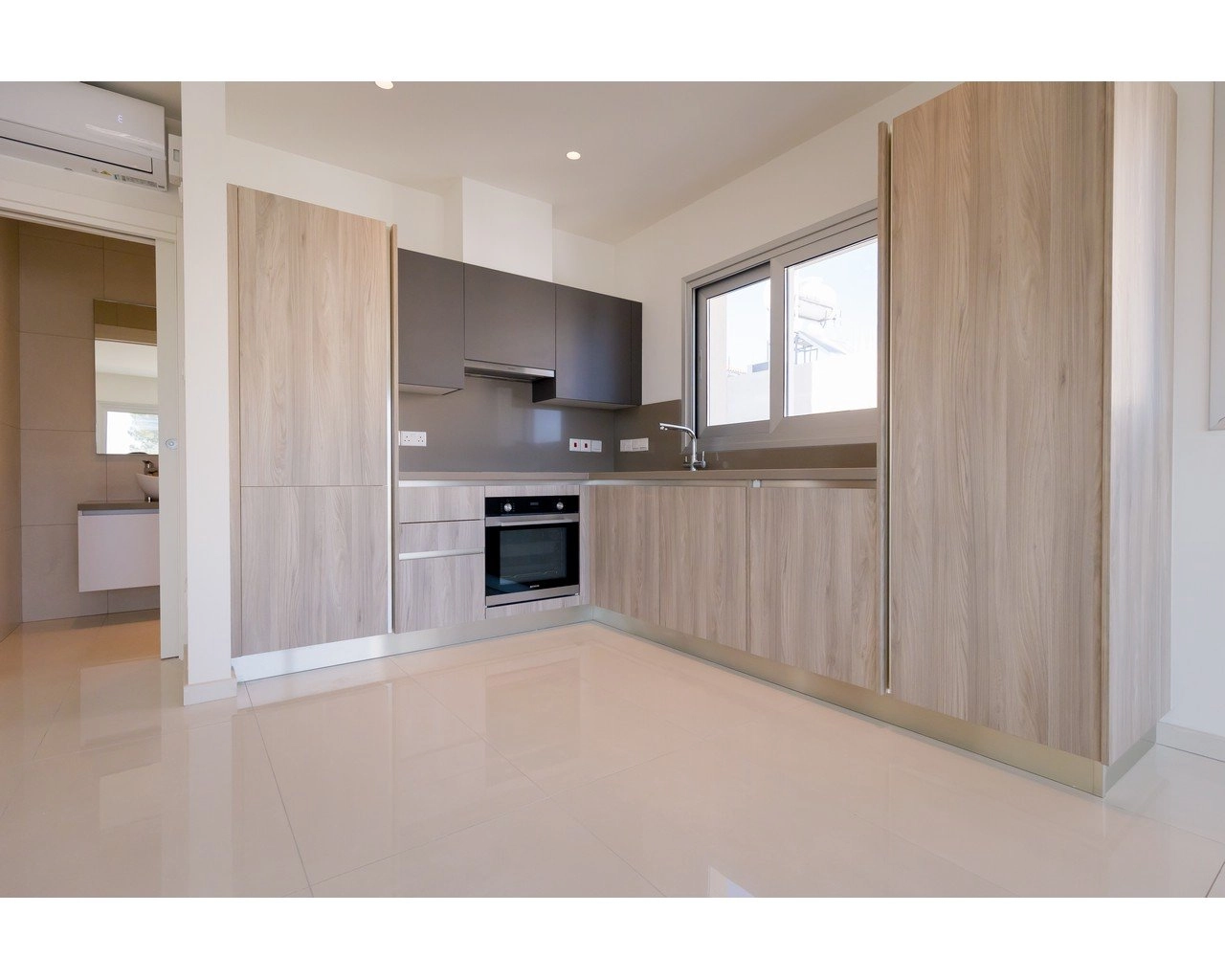 2 Bedroom Apartment for Sale in Germasogeia, Limassol District