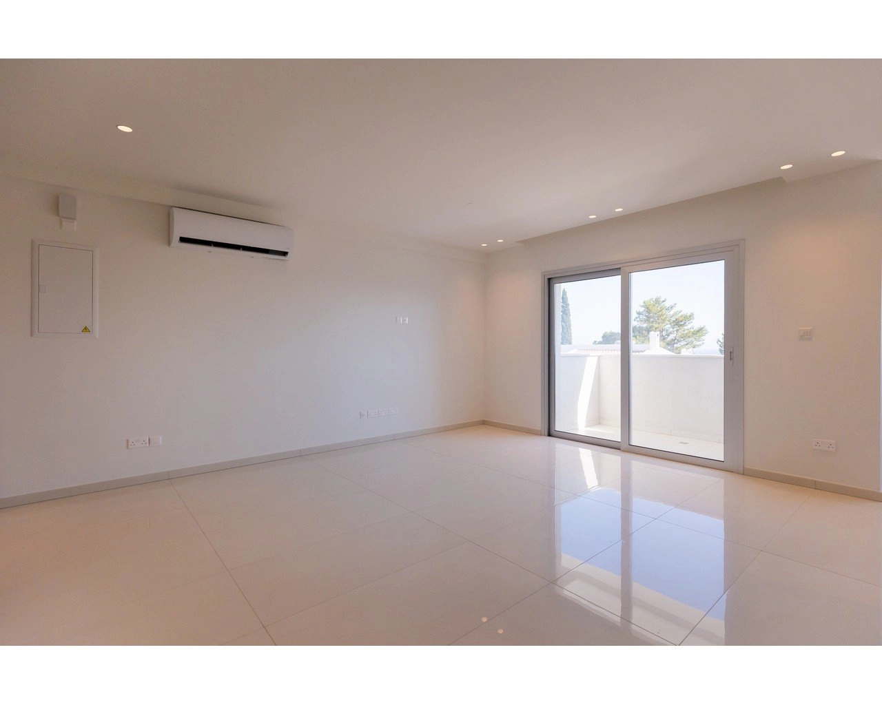 2 Bedroom Apartment for Sale in Germasogeia, Limassol District