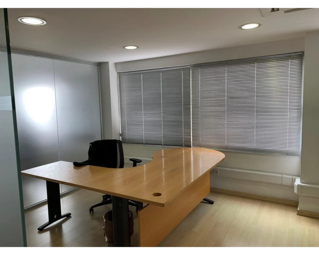 Офис 400 м² в аренду в Лимассоле – Католики