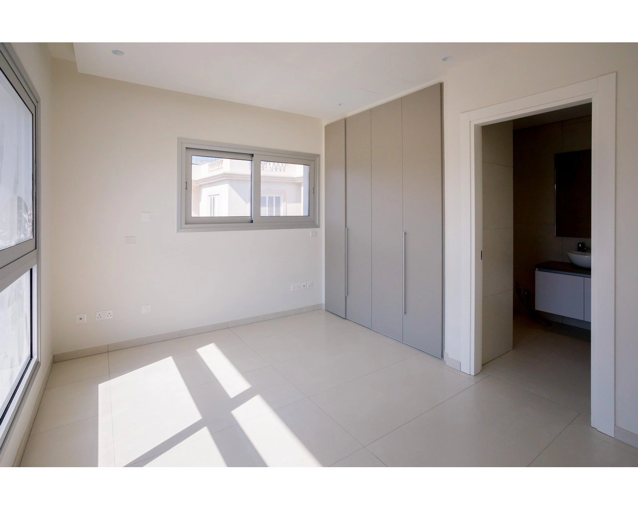 2 Bedroom Apartment for Sale in Germasogeia, Limassol District