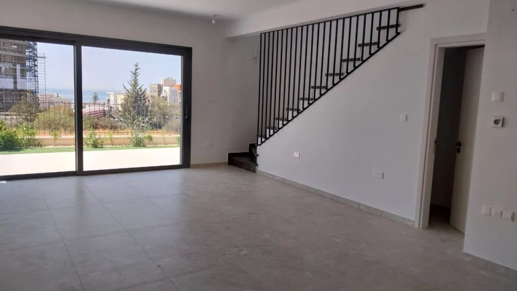 2 Bedroom House for Sale in Agios Tychonas, Limassol District