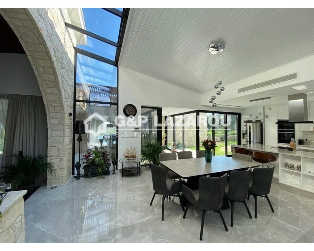 4 Bedroom House for Sale in Akrounta, Limassol District