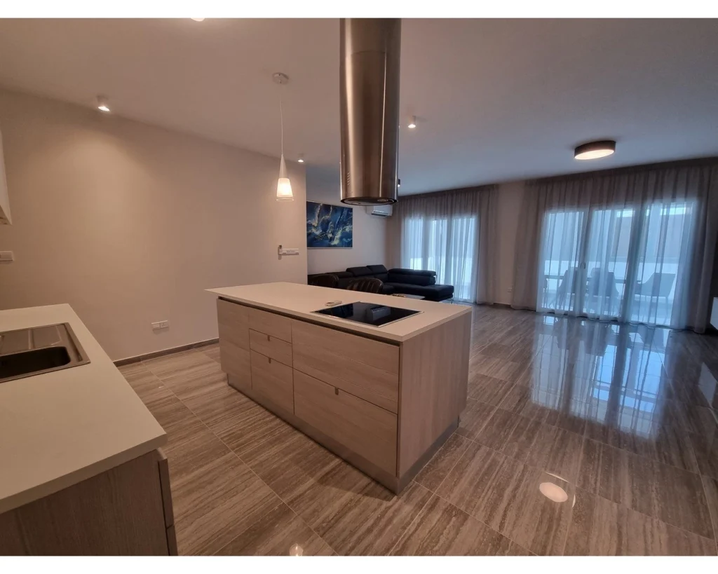 4 Bedroom Apartment for Rent in Parekklisia, Limassol District