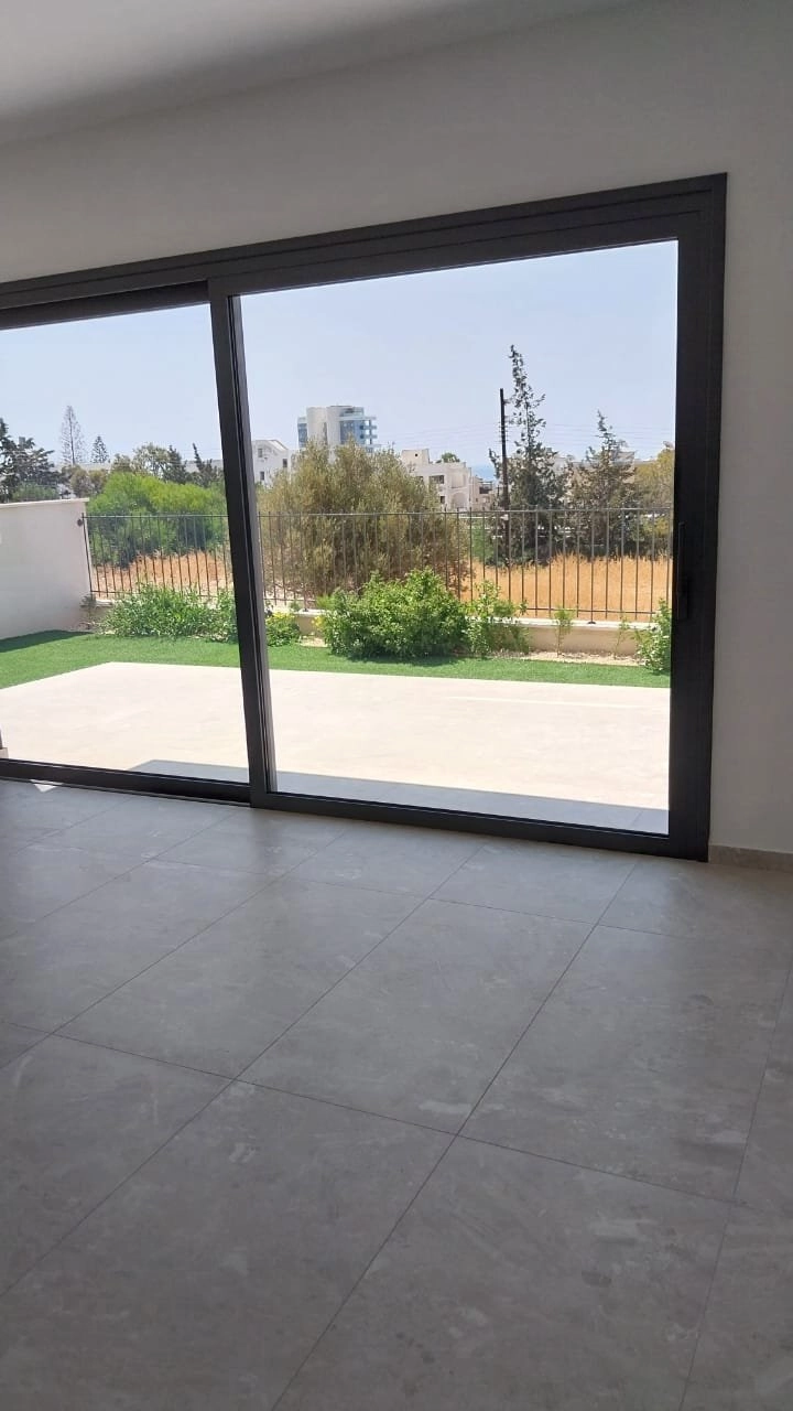 2 Bedroom House for Sale in Agios Tychonas, Limassol District