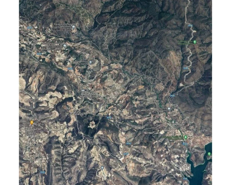 14,292m² Plot for Sale in Mathikoloni, Limassol District