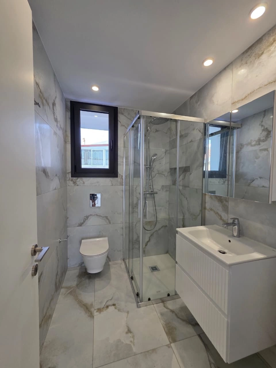 2 Bedroom Apartment for Sale in Germasogeia, Limassol District