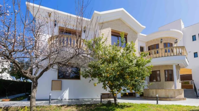 6+ Bedroom House for Sale in Germasogeia, Limassol District