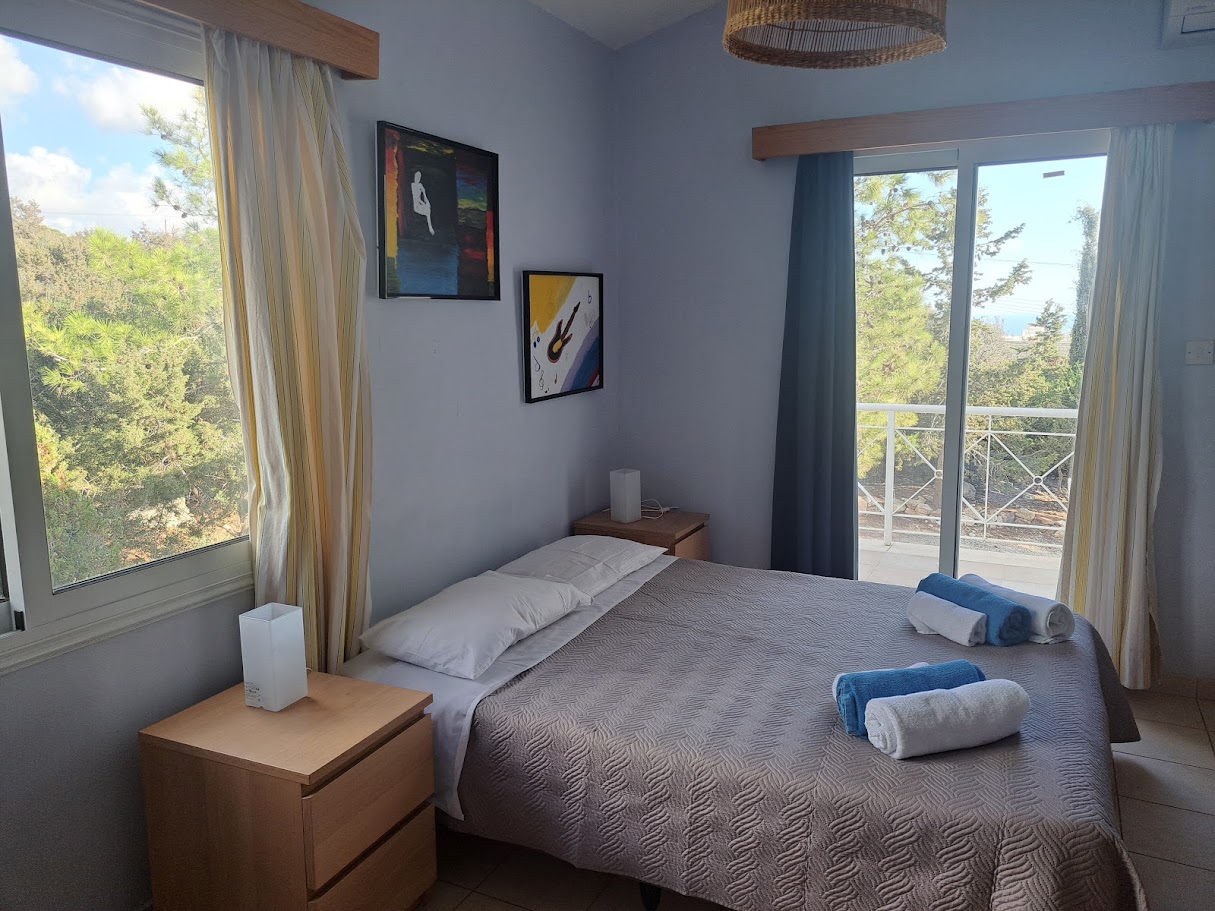 5 Bedroom House for Sale in Pegeia, Paphos District