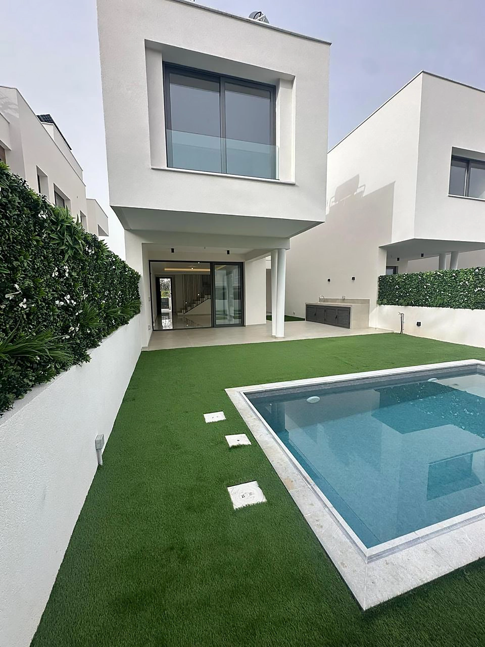 3 Bedroom House for Sale in Ypsonas, Limassol District