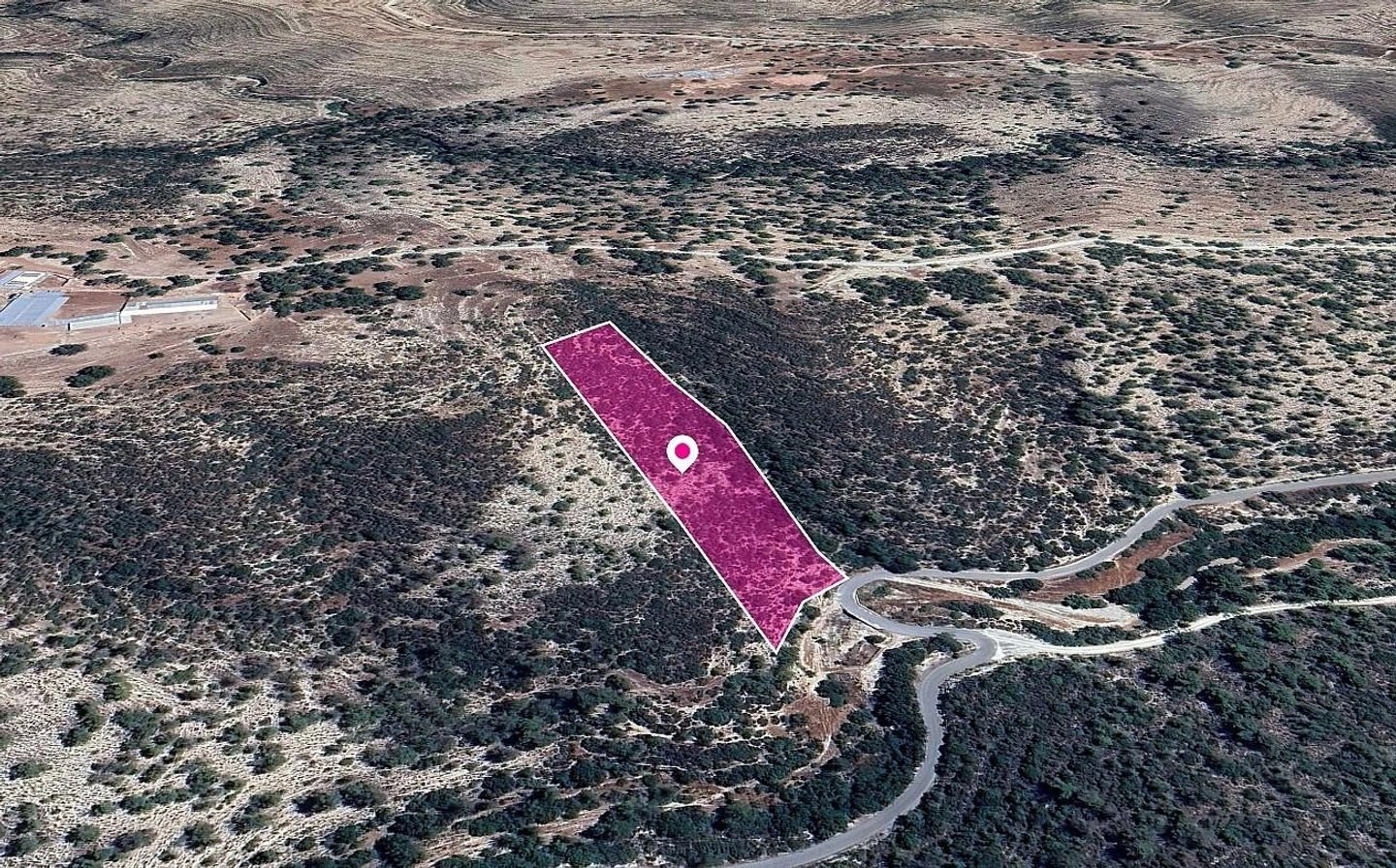 12,375m² Plot for Sale in Agios Therapon, Limassol District