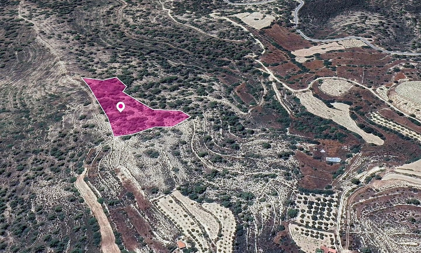 8,696m² Plot for Sale in Agios Therapon, Limassol District