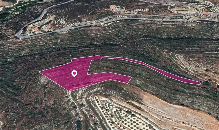11,372m² Plot for Sale in Agios Therapon, Limassol District