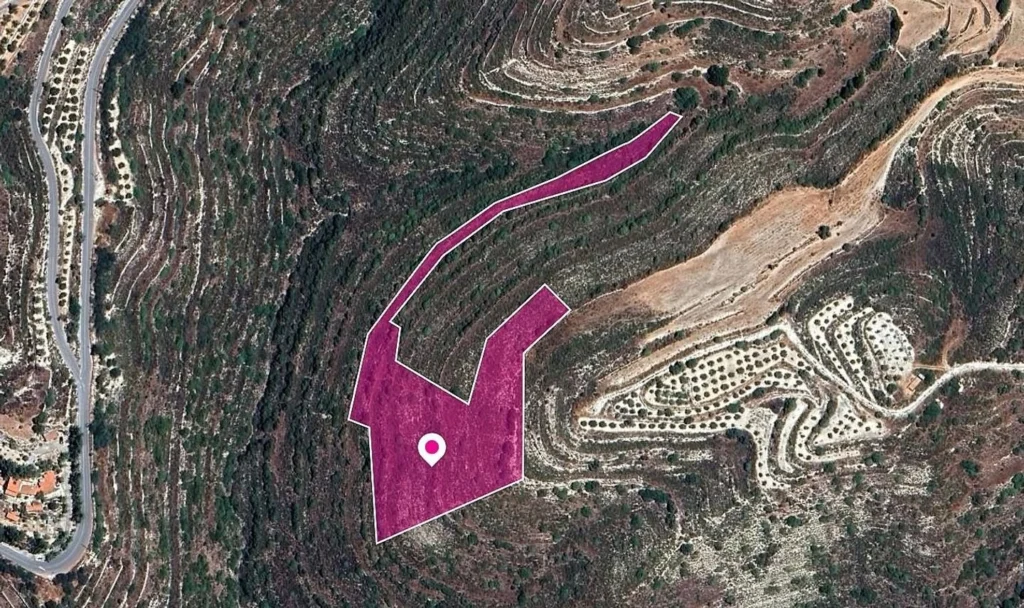 11,372m² Plot for Sale in Agios Therapon, Limassol District