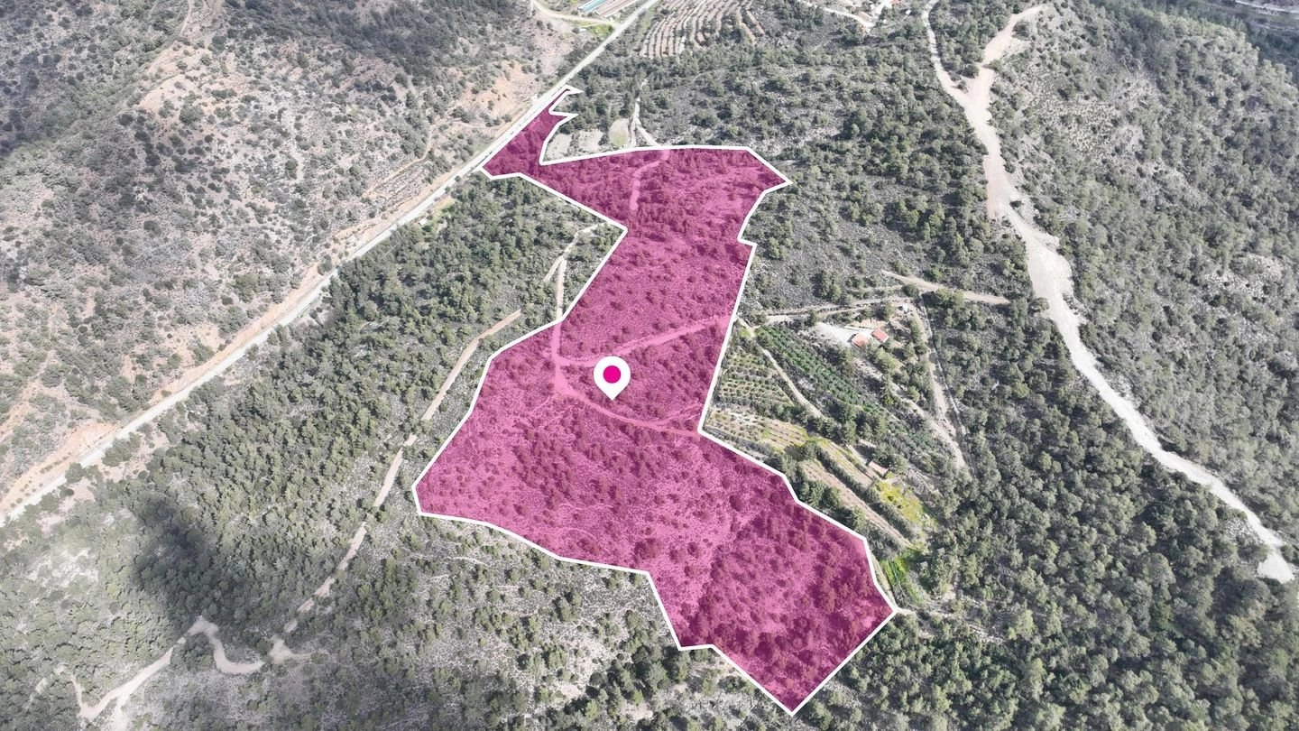 88,660m² Plot for Sale in Louvaras, Limassol District