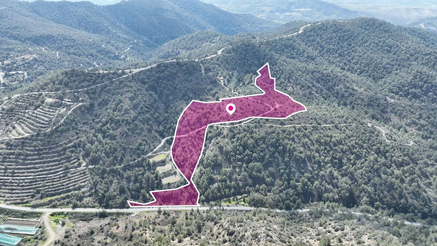 88,660m² Plot for Sale in Louvaras, Limassol District