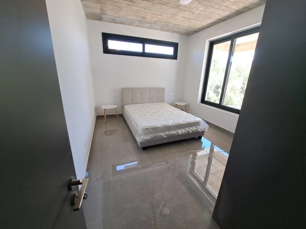 1000m² Building for Sale in Geroskipou, Paphos District