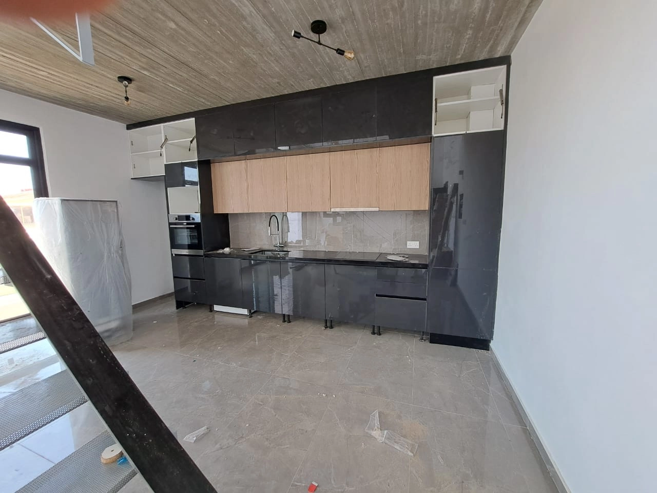 1000m² Building for Sale in Geroskipou, Paphos District