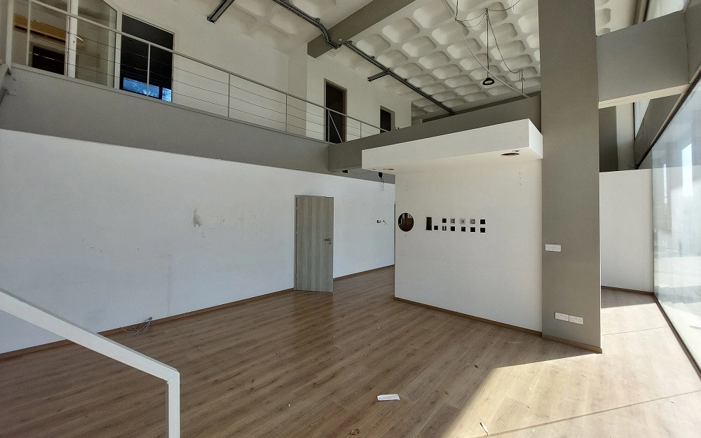 261m² Commercial for Sale in Aglantzia, Nicosia District