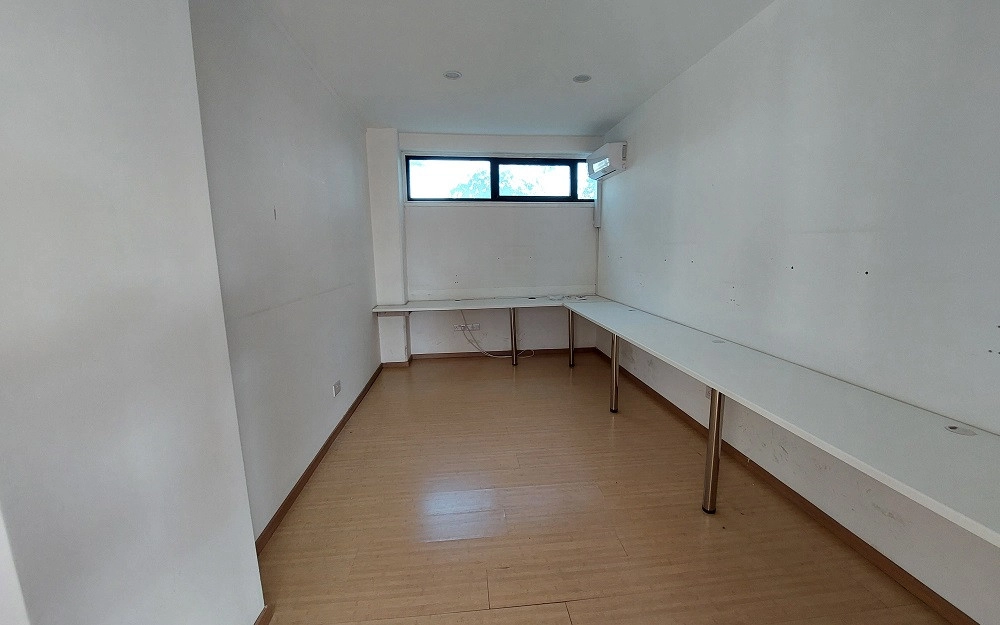 261m² Commercial for Sale in Aglantzia, Nicosia District