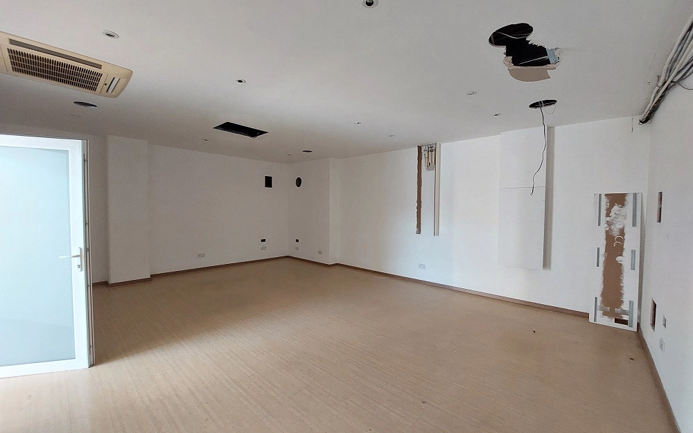 261m² Commercial for Sale in Aglantzia, Nicosia District