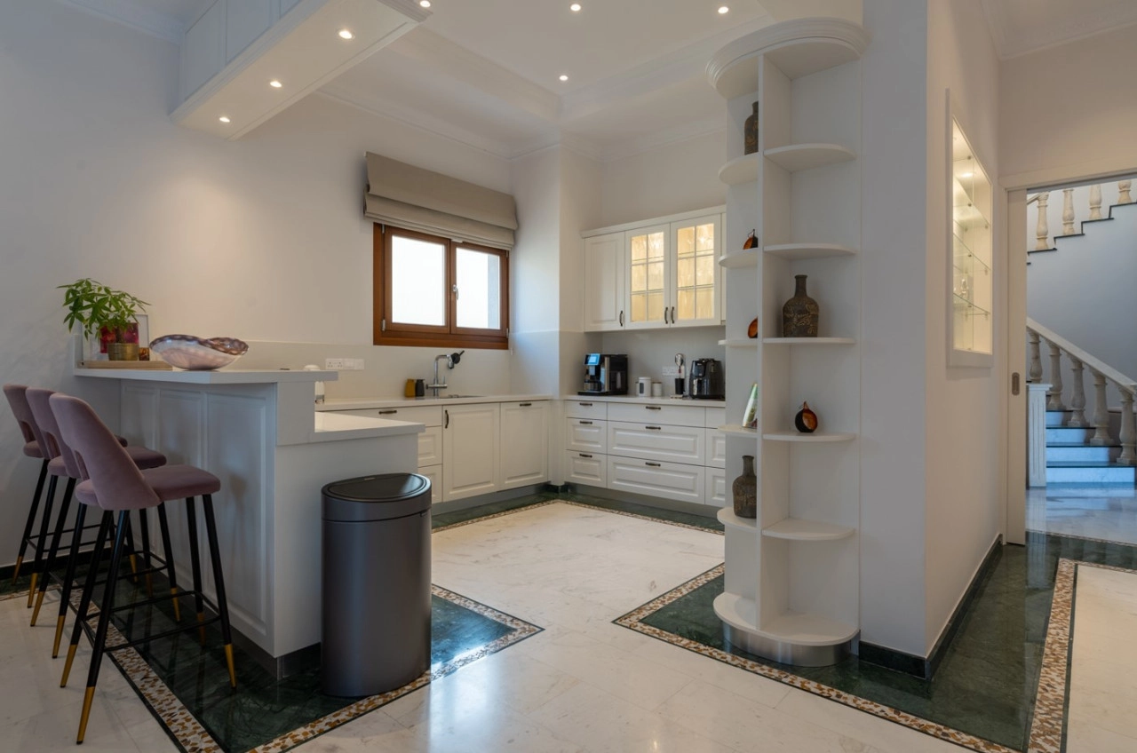 6+ Bedroom House for Sale in Limassol District