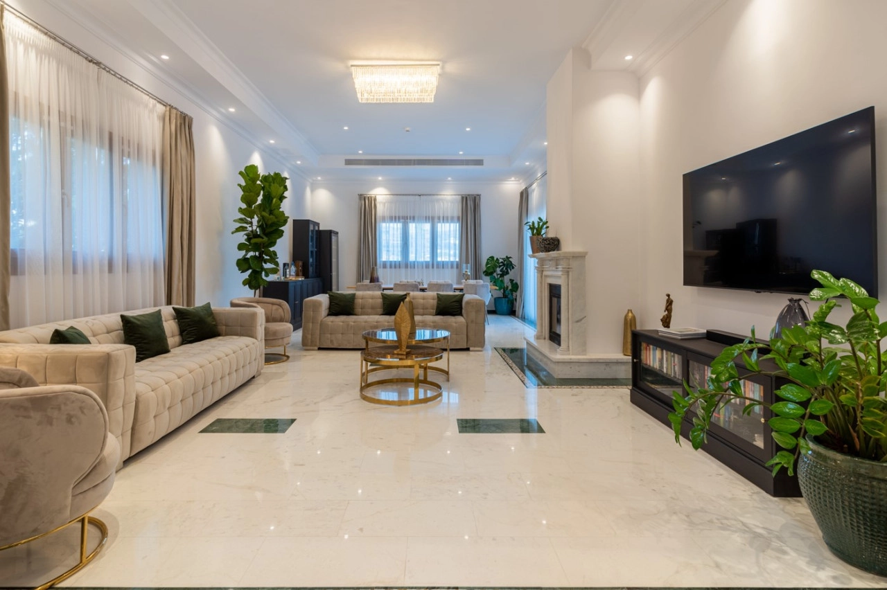 6+ Bedroom House for Sale in Limassol District