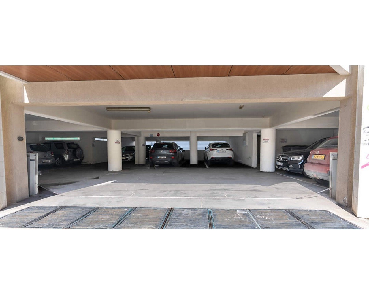 396m² Office for Rent in Limassol – Katholiki