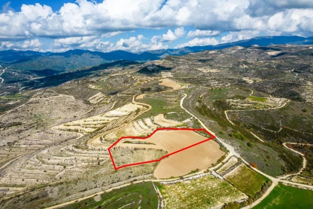 11,096m² Plot for Sale in Arsos, Limassol District