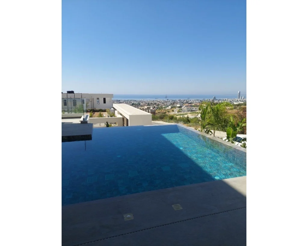 6+ Bedroom House for Sale in Germasogeia, Limassol District