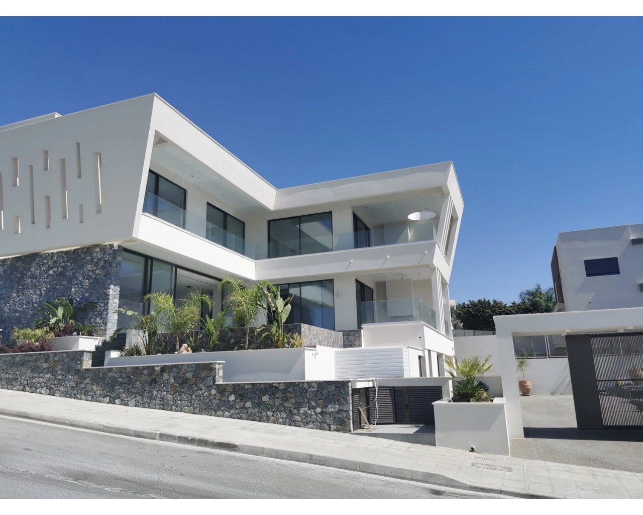 6+ Bedroom House for Sale in Germasogeia, Limassol District