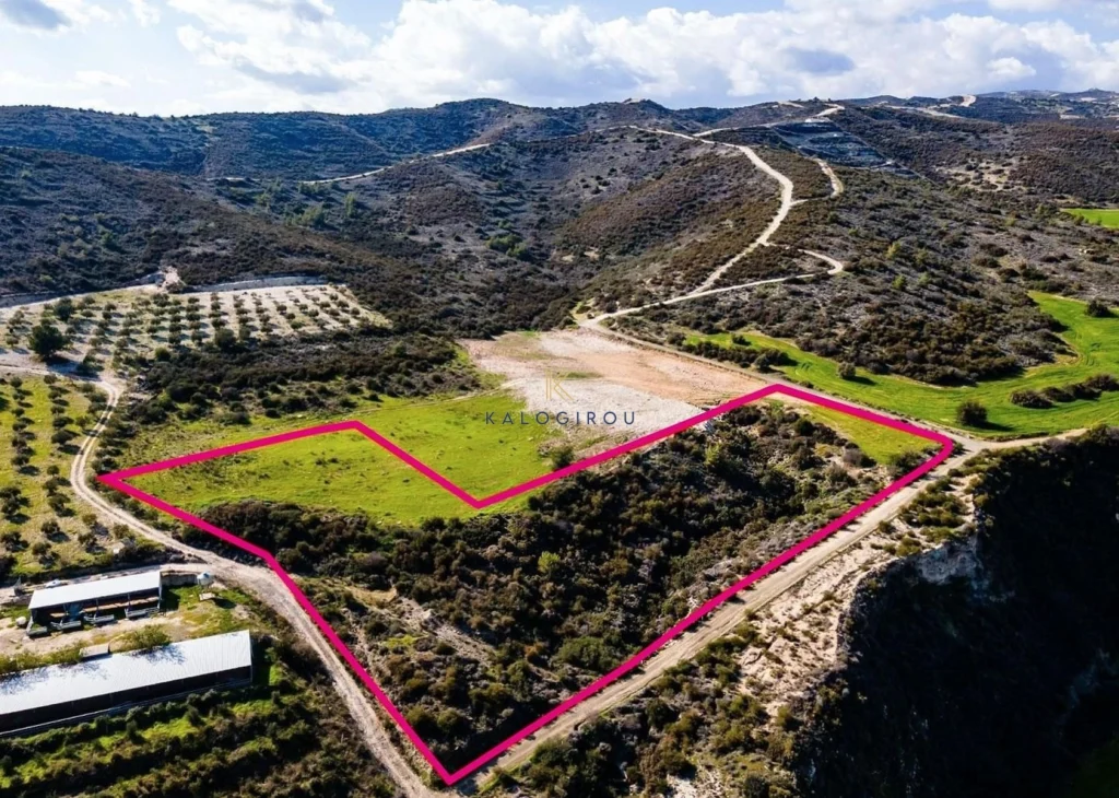 13,427m² Plot for Sale in Skarinou, Larnaca District