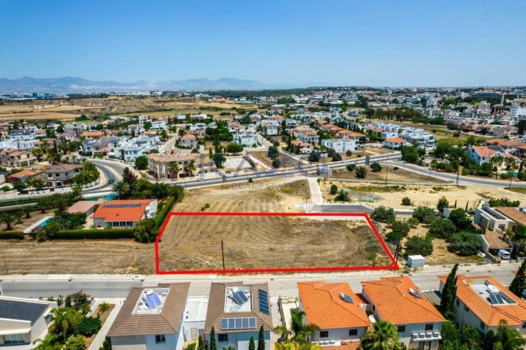 3,243m² Plot for Sale in Latsia, Nicosia District