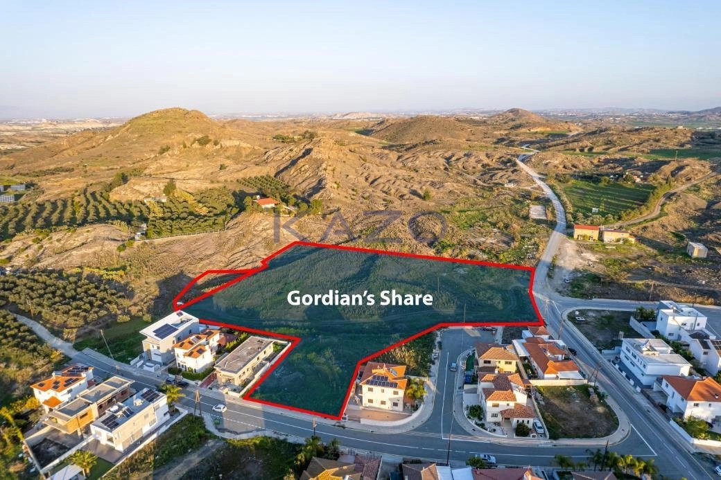 11,299m² Plot for Sale in Analiontas (Kataliontas), Nicosia District