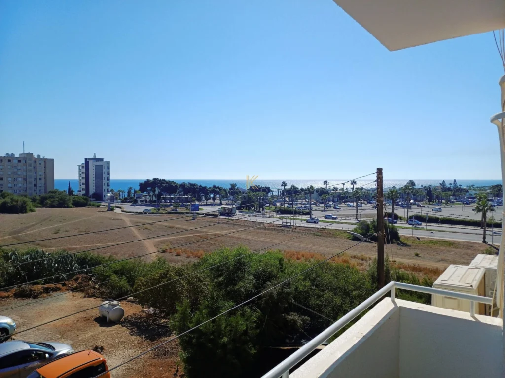 3 Bedroom Apartment for Rent in Larnaca – Makenzy