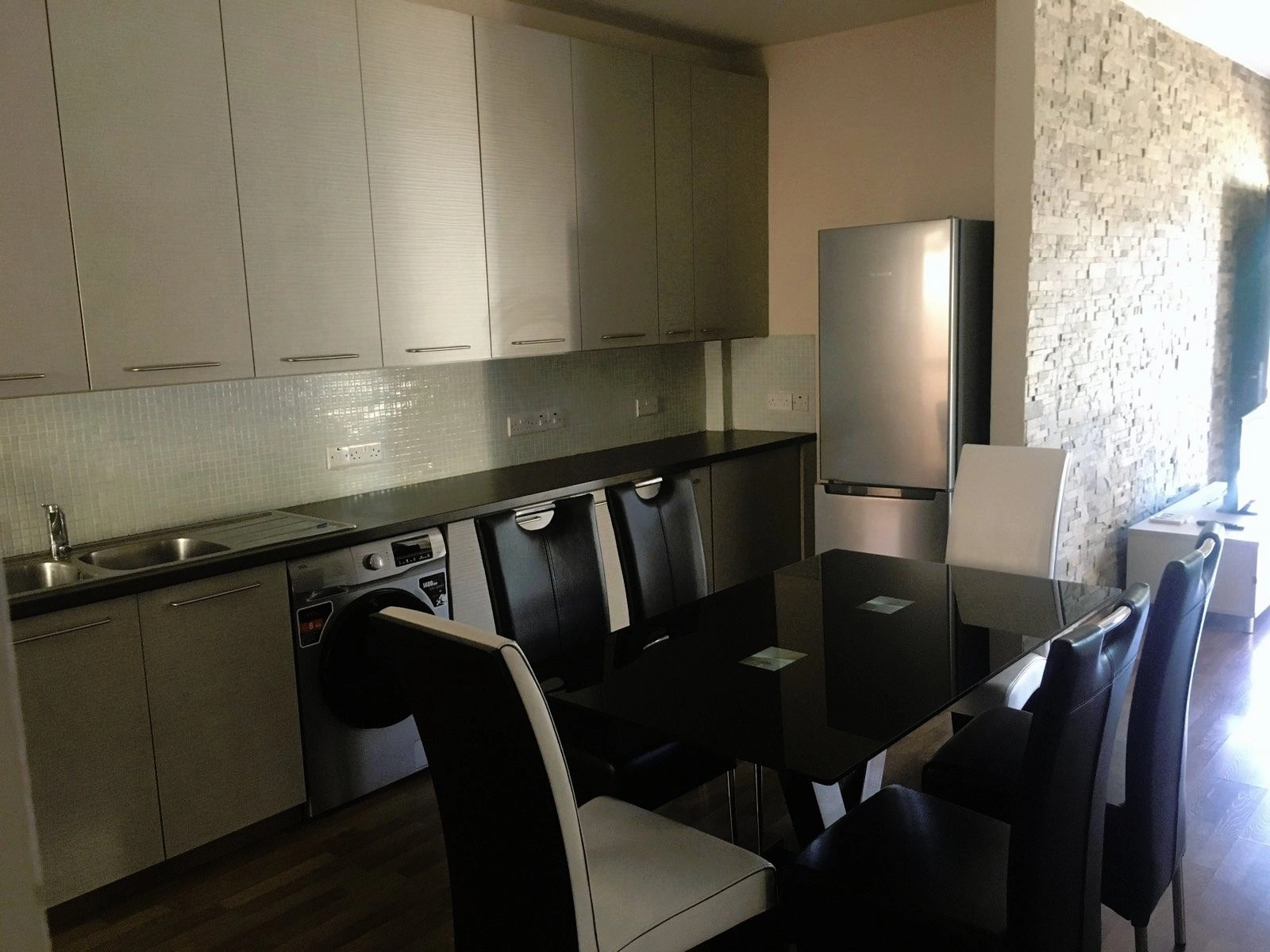 2 Bedroom Apartment for Rent in Kato Polemidia, Limassol District