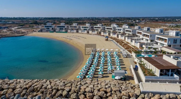 4 Bedroom House for Sale in Famagusta – Agia Napa