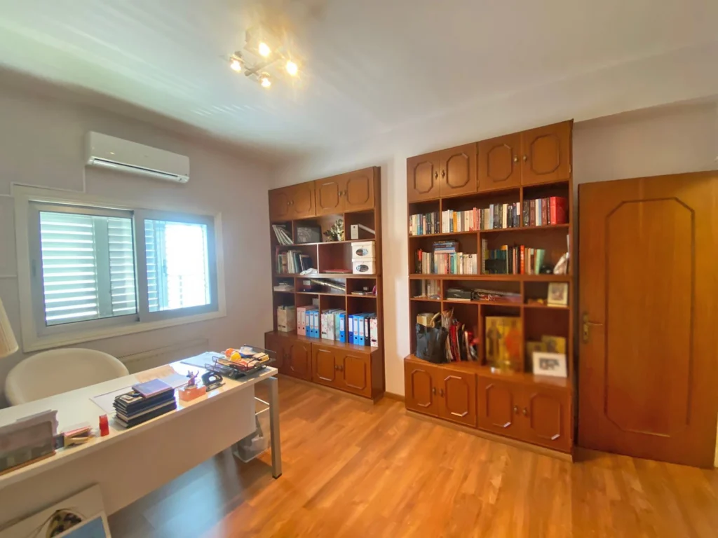 4 Bedroom Apartment for Sale